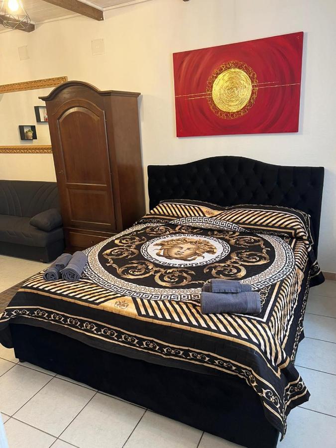 Casa Vacanze Pirandello Apartment อาลเกโร ภายนอก รูปภาพ